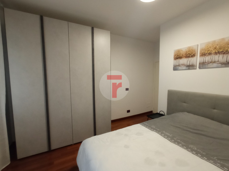 -APPARTAMENTO PER STUDENTI O GIOVANI LAVORATORI-

L’immobile è situato in una zona residenziale d...