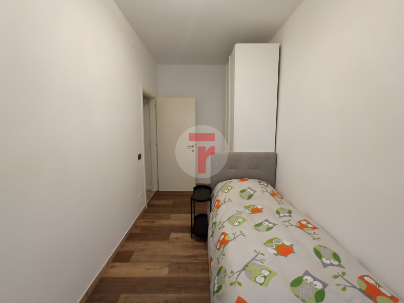 -APPARTAMENTO PER STUDENTI O GIOVANI LAVORATORI-

L’immobile è situato in una zona residenziale d...