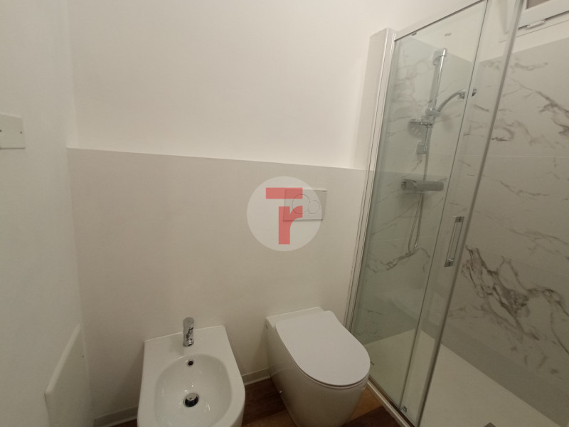 -APPARTAMENTO PER STUDENTI O GIOVANI LAVORATORI-

L’immobile è situato in una zona residenziale d...