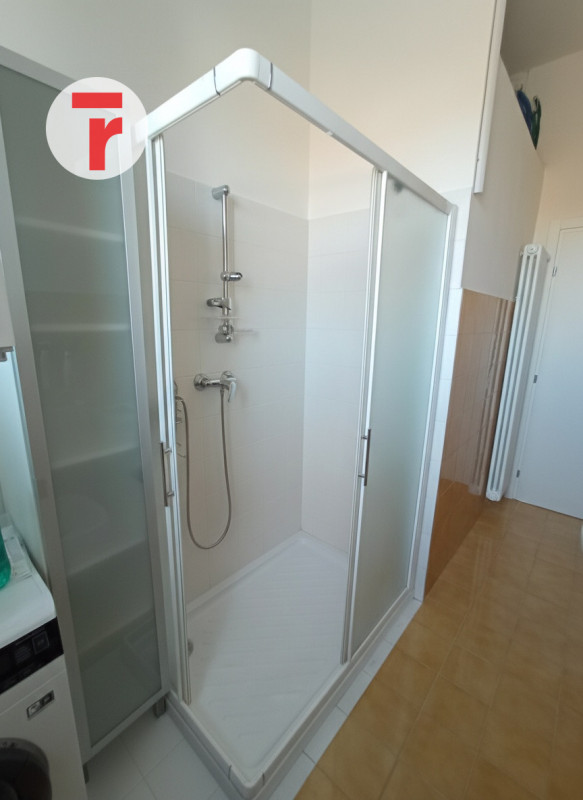 Santissima Trinità - PER STUDENTI -Appartamento al secondo ed ultimo piano di palazzina di poche ...