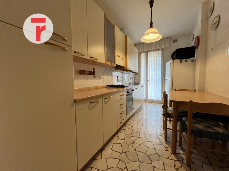 - APPARTAMENTO PER STUDENTI-

In una delle aree più richieste dagli studenti, a poca distanza dal...