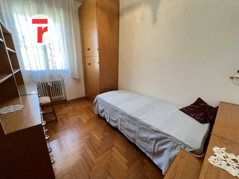 - APPARTAMENTO PER STUDENTI-

In una delle aree più richieste dagli studenti, a poca distanza dal...