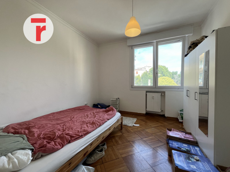 In un contesto piacevole e ben curato, all’interno di un condominio con ascensore, appartamento d...