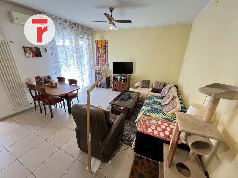 In uno dei quartieri più apprezzati e comodi della città, San Bellino, appartamento completamente...