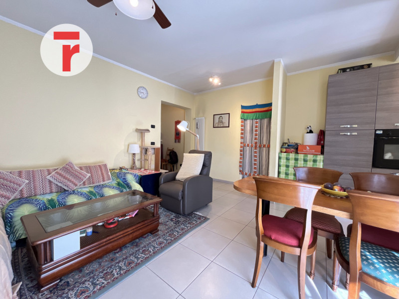 In uno dei quartieri più apprezzati e comodi della città, San Bellino, appartamento completamente...