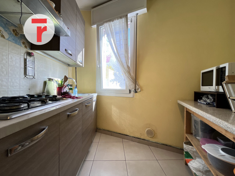 In uno dei quartieri più apprezzati e comodi della città, San Bellino, appartamento completamente...