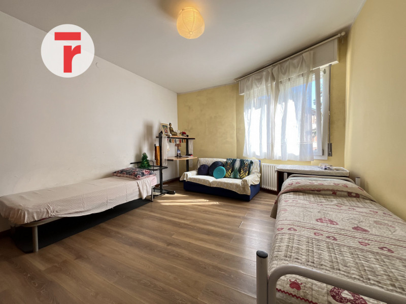 In uno dei quartieri più apprezzati e comodi della città, San Bellino, appartamento completamente...