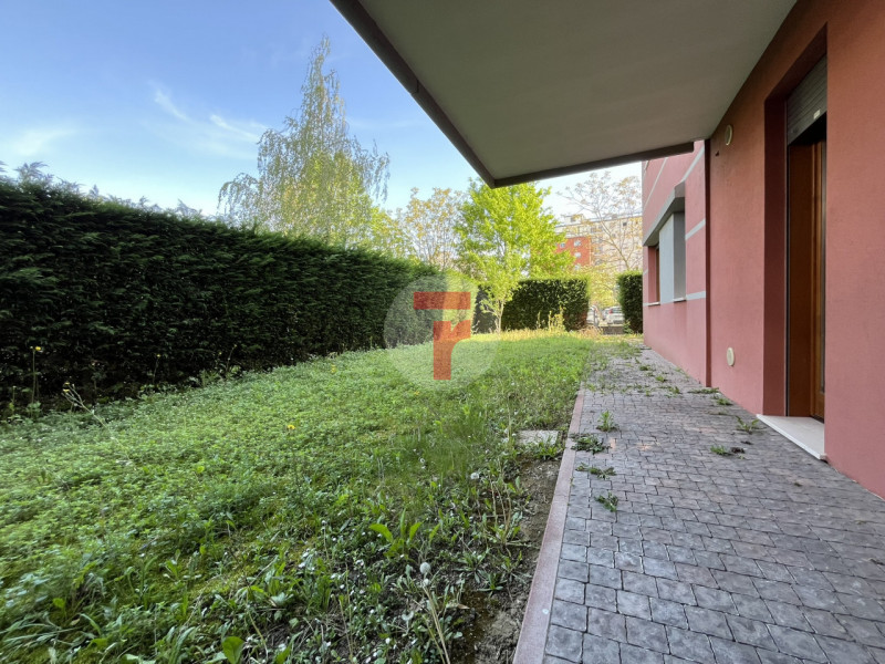 Appartamento inserito all’interno di un contesto residenziale edificato nel 2005, soluzione estre...