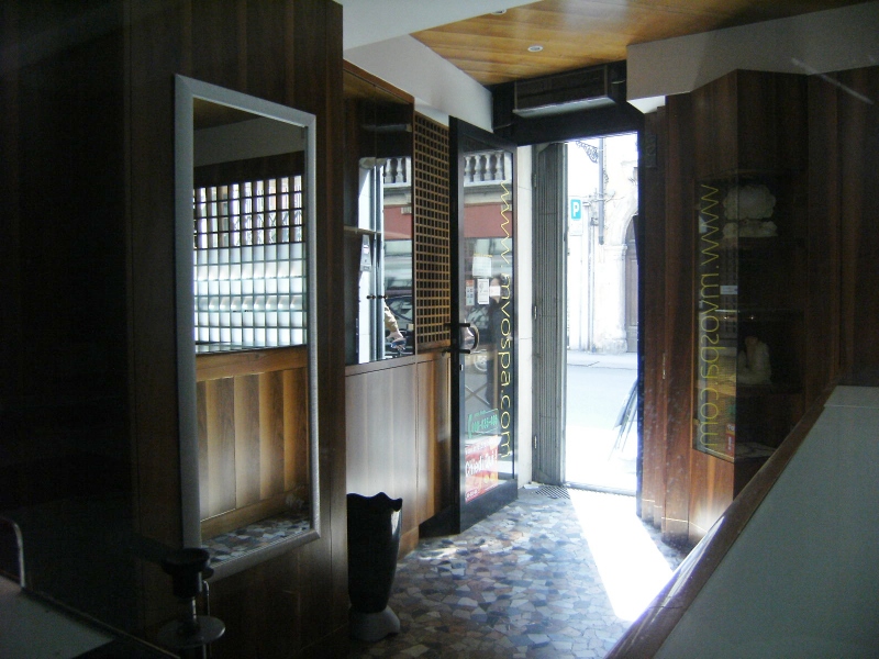 NEGOZIO VETRINATO DI 35 MQ IN LOCAZIONE A VICENZA CENTRO - Rif. 5832 - SUBITO DISPONIBILE!
Propon...