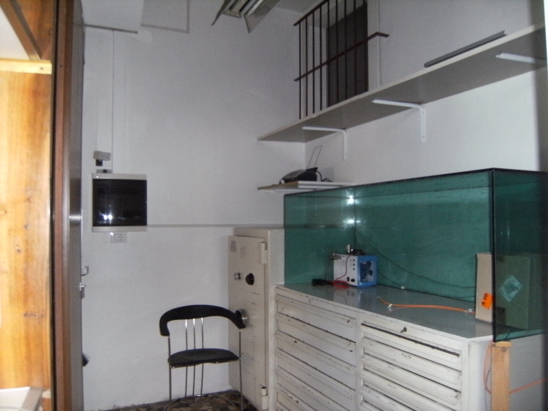 NEGOZIO VETRINATO DI 35 MQ IN LOCAZIONE A VICENZA CENTRO - Rif. 5832 - SUBITO DISPONIBILE!
Propon...