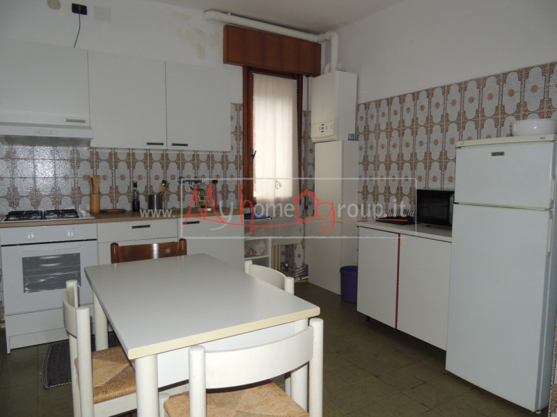 ZONA PIO X - UNIVERSITA': Affittasi stanza singola in appartamento condiviso per lavoratori; l'ap...