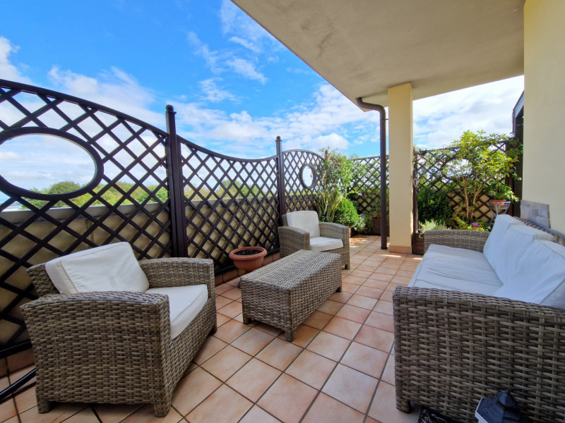 In una delle zone più ricercate di Padova, precisamente nel quartiere San Carlo, proponiamo in ve...