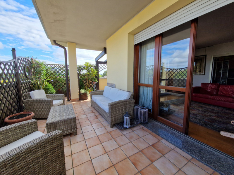 In una delle zone più ricercate di Padova, precisamente nel quartiere San Carlo, proponiamo in ve...