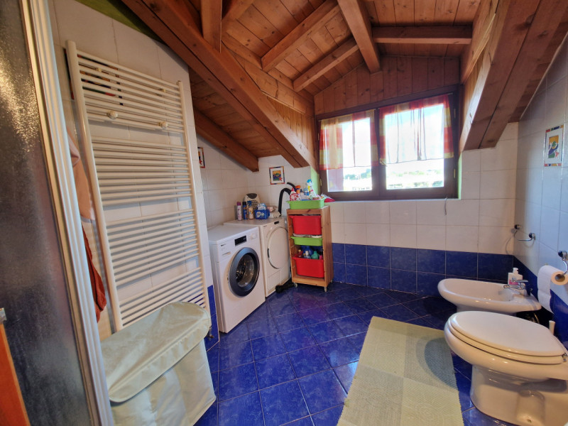 In una delle zone più ricercate di Padova, precisamente nel quartiere San Carlo, proponiamo in ve...