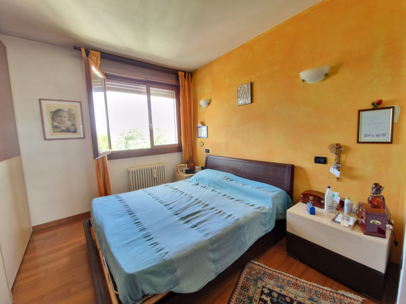 In una delle zone più ricercate di Padova, precisamente nel quartiere San Carlo, proponiamo in ve...