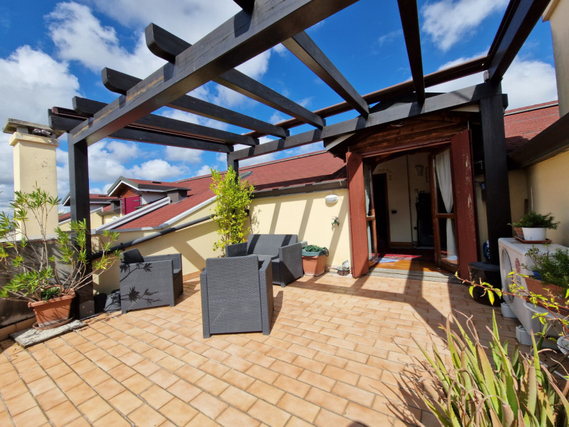 In una delle zone più ricercate di Padova, precisamente nel quartiere San Carlo, proponiamo in ve...