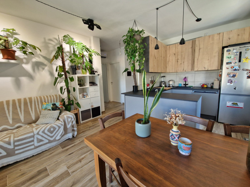 Nel quartiere San Carlo a Padova proponiamo in vendita un appartamento trilocale di 81 mq complet...