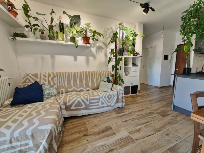 Nel quartiere San Carlo a Padova proponiamo in vendita un appartamento trilocale di 81 mq complet...