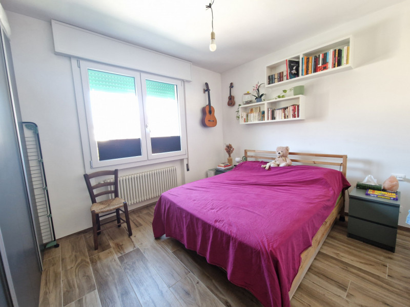 Nel quartiere San Carlo a Padova proponiamo in vendita un appartamento trilocale di 81 mq complet...