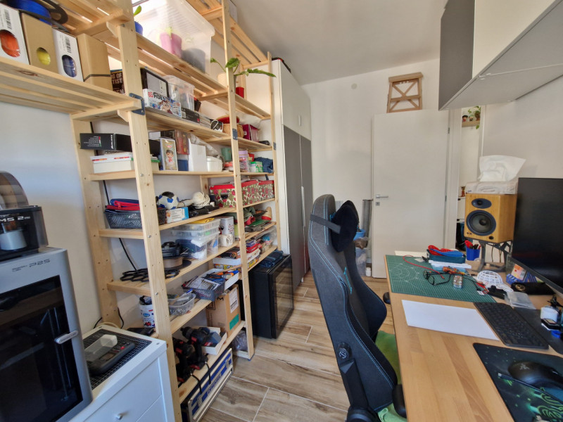 Nel quartiere San Carlo a Padova proponiamo in vendita un appartamento trilocale di 81 mq complet...