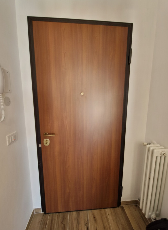 Nel quartiere San Carlo a Padova proponiamo in vendita un appartamento trilocale di 81 mq complet...