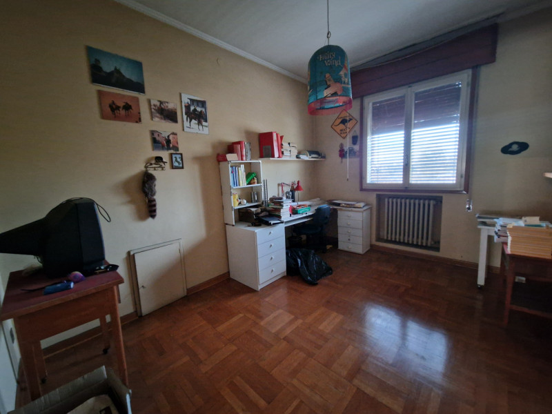 Casa singola su tre livelli di ampia metratura. Si tratta di una casa singola edificata negli ann...