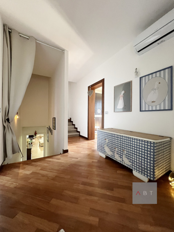 Situata nella frazione di Paviola, casa singola ultimata nel 2023 con finiture di pregio e compos...