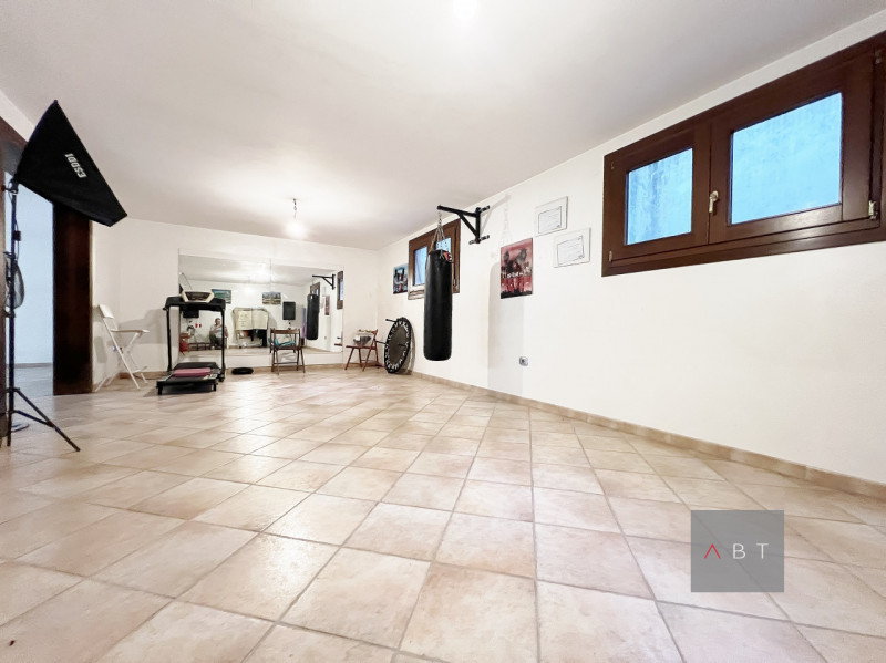 Situata nella frazione di Paviola, casa singola ultimata nel 2023 con finiture di pregio e compos...