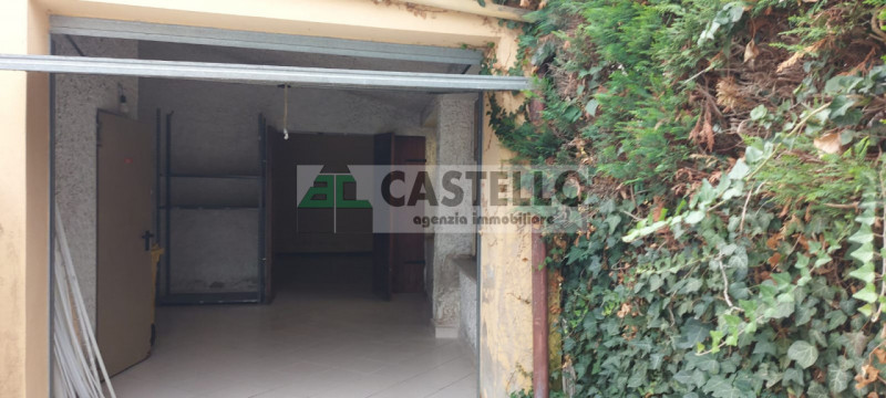 Cadoneghe negozio con magazzino di ~120mq totali, ideale come ufficio, diviso in 4 stanze, dotato...