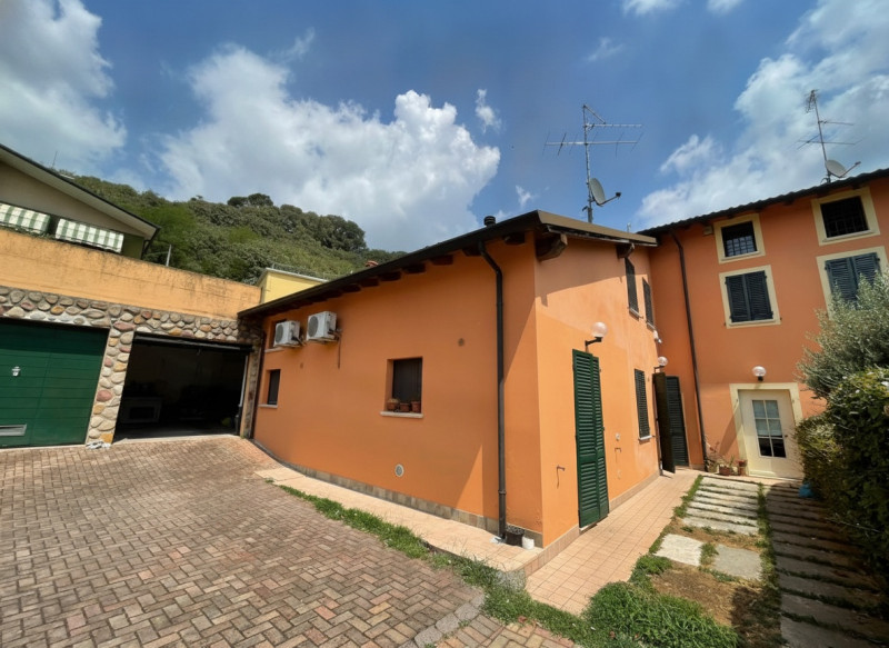 VENDITE Ville singole o a schiera a Valeggio sul Mincio – foto 1