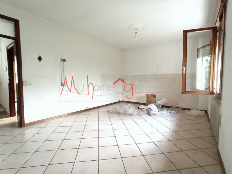 ALBIGNASEGO (RIF: V1625-R): Casa singola con giardino di 240 mq in splendida posizione. Ci trovia...