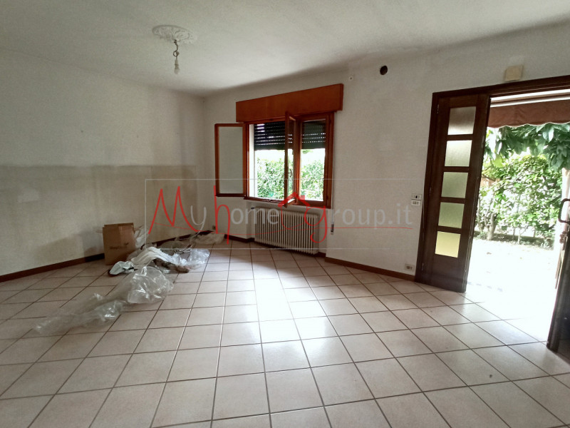 ALBIGNASEGO (RIF: V1625-R): Casa singola con giardino di 240 mq in splendida posizione. Ci trovia...