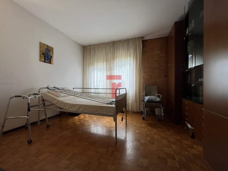 Nel quartiere Arcella, in zona Sant’Antonino, porzione di bifamiliare al primo piano con ingresso...
