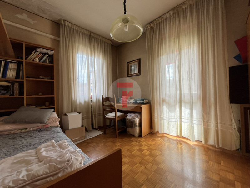 Nel quartiere Arcella, in zona Sant’Antonino, porzione di bifamiliare al primo piano con ingresso...