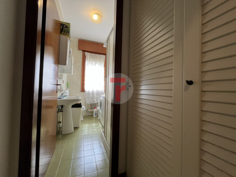 Nel quartiere Arcella, in zona Sant’Antonino, porzione di bifamiliare al primo piano con ingresso...