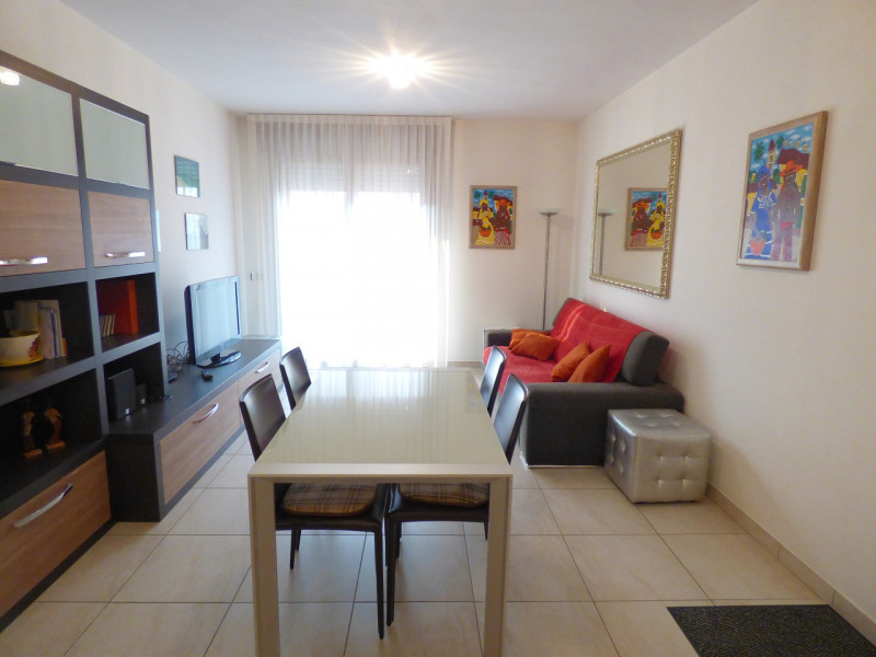 SARMEOLA- Situato in quartiere residenziale ed in signorile contesto, recentissimo ed elegante BI...