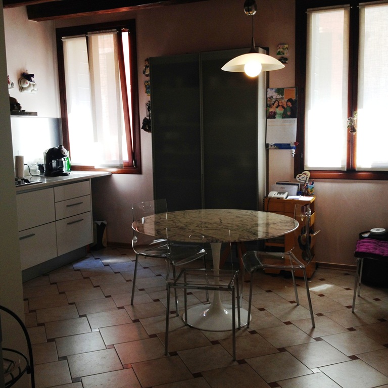 M229 - Centralissimo e pregievole occhio di portico finemente ristrutturato e compledo di ascenso...