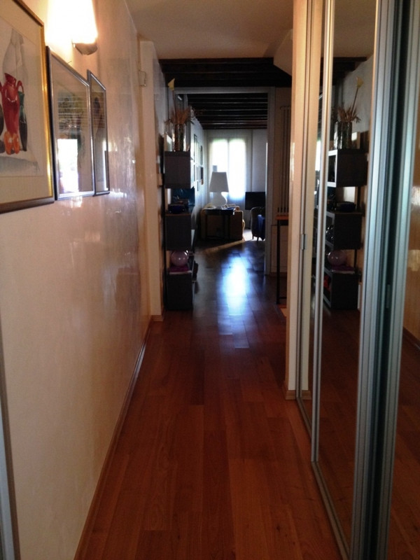 M229 - Centralissimo e pregievole occhio di portico finemente ristrutturato e compledo di ascenso...