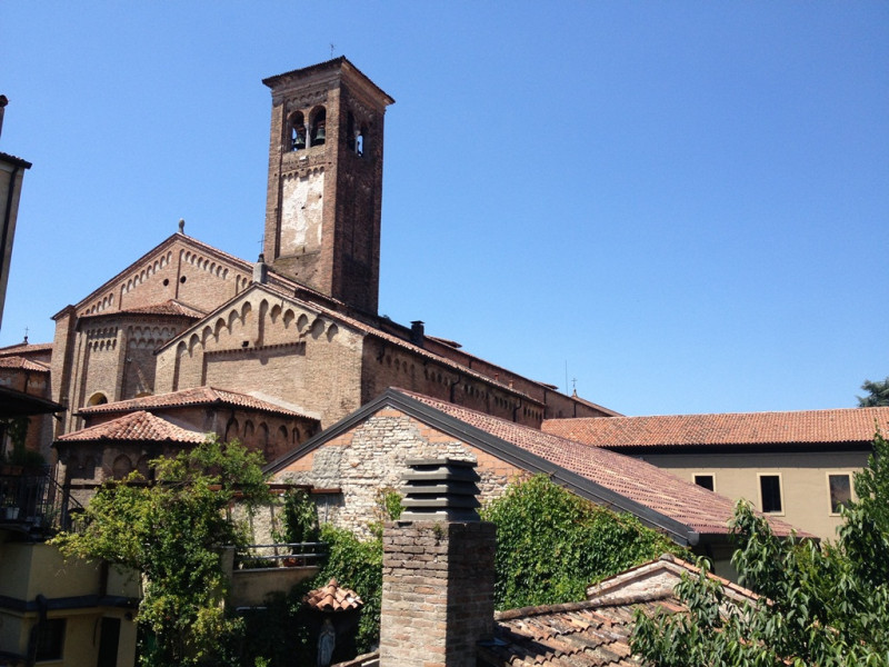 M229 - Centralissimo e pregievole occhio di portico finemente ristrutturato e compledo di ascenso...