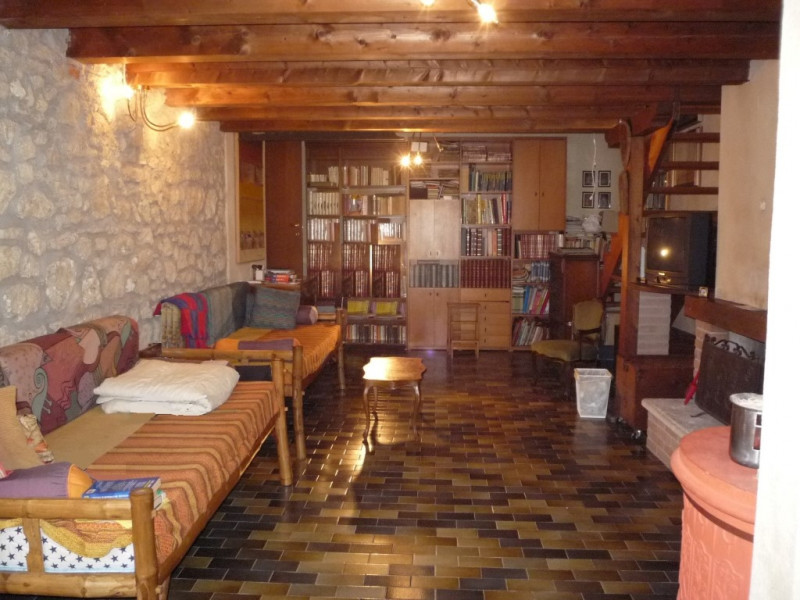 VAL LIONA: In splendida zona collinare rivolta a sud, debitamente servita da strada asfaltata, am...