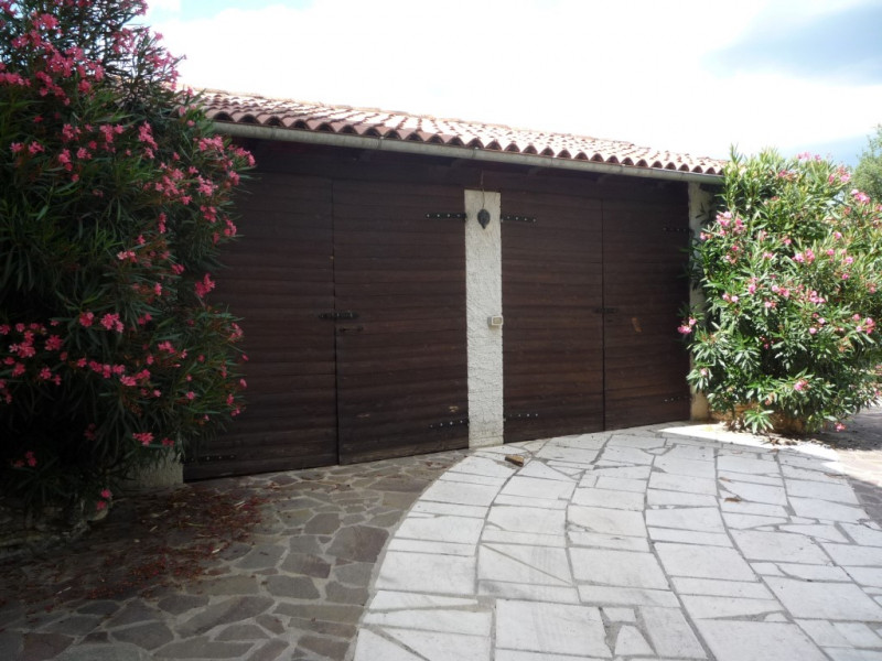 VAL LIONA: In splendida zona collinare rivolta a sud, debitamente servita da strada asfaltata, am...