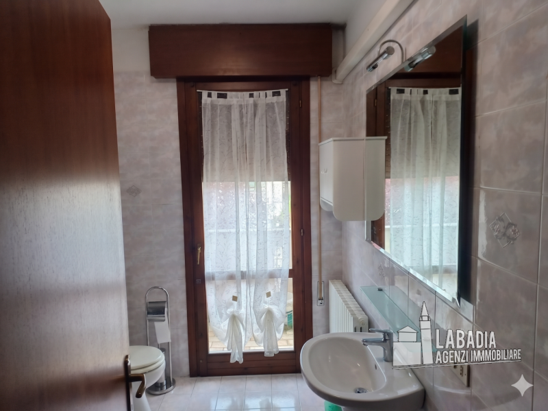 Se cerchi una soluzione pratica, senza spese inutili e in un contesto tranquillo, questa è l’oppo...