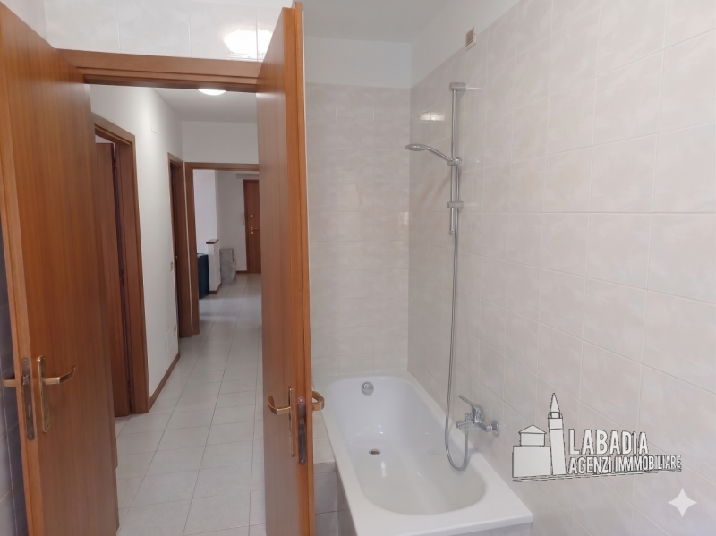 Se cerchi una soluzione pratica, senza spese inutili e in un contesto tranquillo, questa è l’oppo...