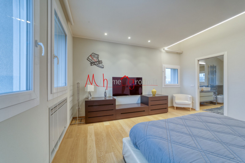 PADOVA ZONA MANDRIA  -  In una delle zone residenziali più apprezzate e tranquille della Mandria,...