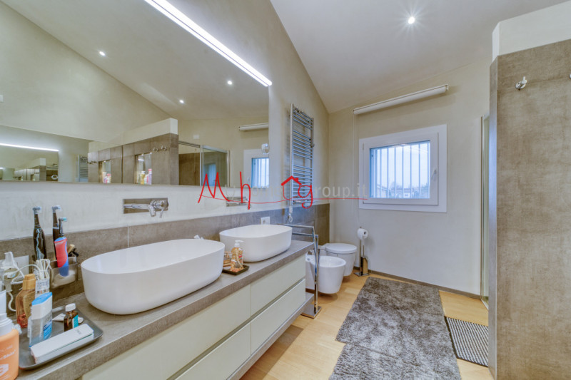 PADOVA ZONA MANDRIA  -  In una delle zone residenziali più apprezzate e tranquille della Mandria,...