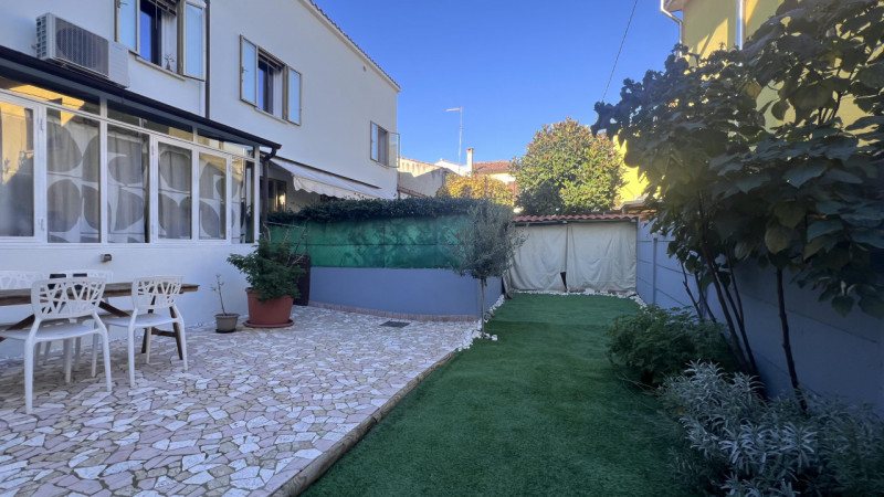 UN’ABITAZIONE "UNICA" NEL CUORE DI MONSELICE.

Dove la comodità del centro incontra la libertà di...