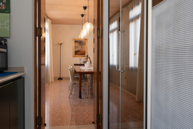 Nel pieno centro di Monselice, in posizione di assoluto rilievo e comodità a tutti i servizi, pro...