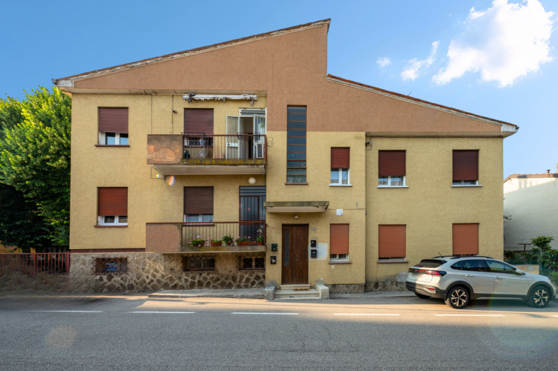 ***SOLO PER INVESTIMENTO***

Piccolo condominio di sole 4 unità abitative.
L'appartamento in vend...