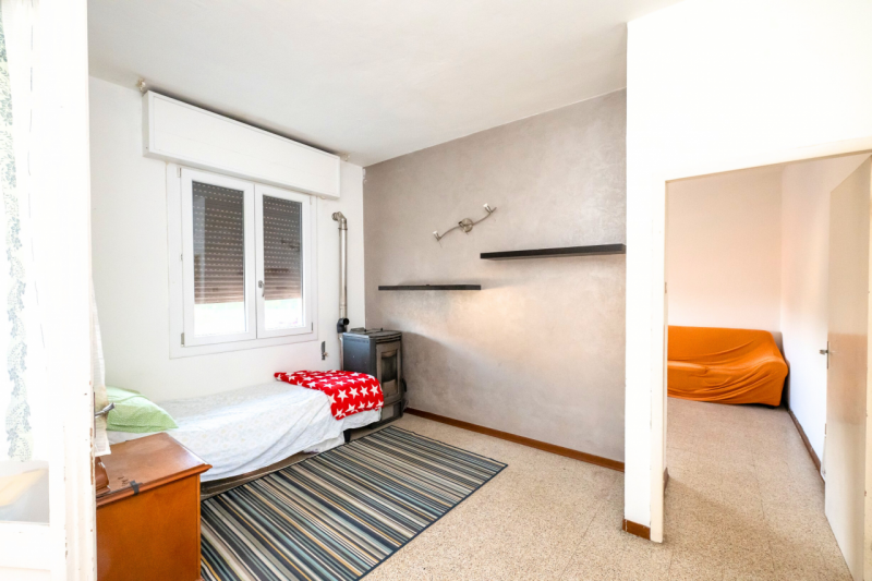 ***SOLO PER INVESTIMENTO***

Piccolo condominio di sole 4 unità abitative.
L'appartamento in vend...