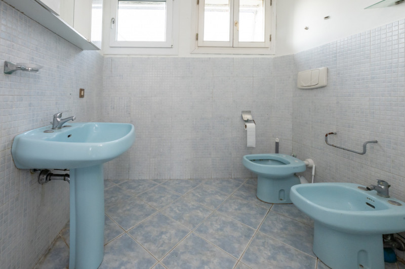 ***SOLO PER INVESTIMENTO***

Piccolo condominio di sole 4 unità abitative.
L'appartamento in vend...